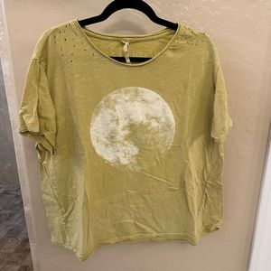 Magnolia pearl Moon Tee